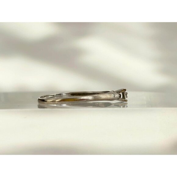 Dainty Minimalist Solitaire 925 Sterling Silver Vintage Ring - sz 9 - Picture 3 of 14